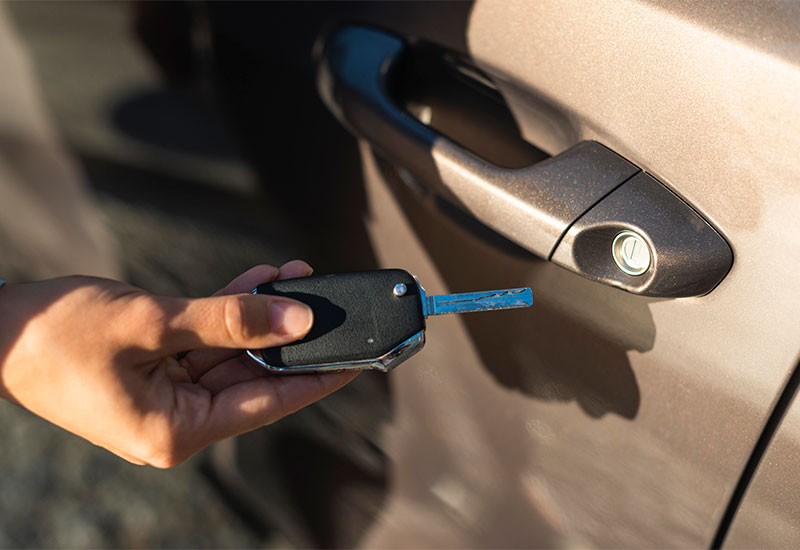 Mobile deals car locksmith